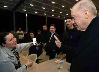 Erdoğan, Ordu’da Çay Bahçesi Ziyareti Yaptı erdoan-orduda-ay-bahesi-ziyareti-yapt