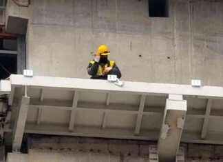 Maslak Rezidans İnşaatında İşçiler Arasında Kavga: 1 Ölü! Polis Olaya Müdahale Etti. maslak-rezidans-inaatnda-iiler-arasnda-kavga-1-l-polis-olaya-mdahale-etti