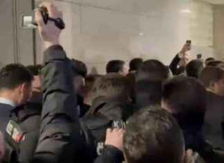 Ümit Özdağ Mahkemeye Sevk Edildi: Adliyede Arbede Çıktı mit-zda-mahkemeye-sevk-edildi-adliyede-arbede-kt