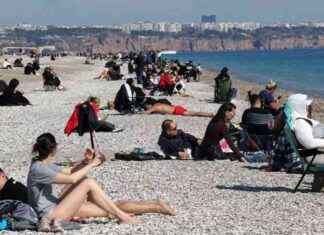 Antalya Sahilleri Kışın Tercih Edilen Tatil Noktası Haline Geldi antalya-sahilleri-kn-tercih-edilen-tatil-noktas-haline-geldi
