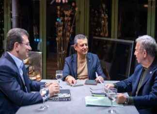 CHP’deki 3’lü zirveden ilk bilgiler ve Mansur Yavaş detayı chpdeki-3l-zirveden-ilk-bilgiler-ve-mansur-yava-detay