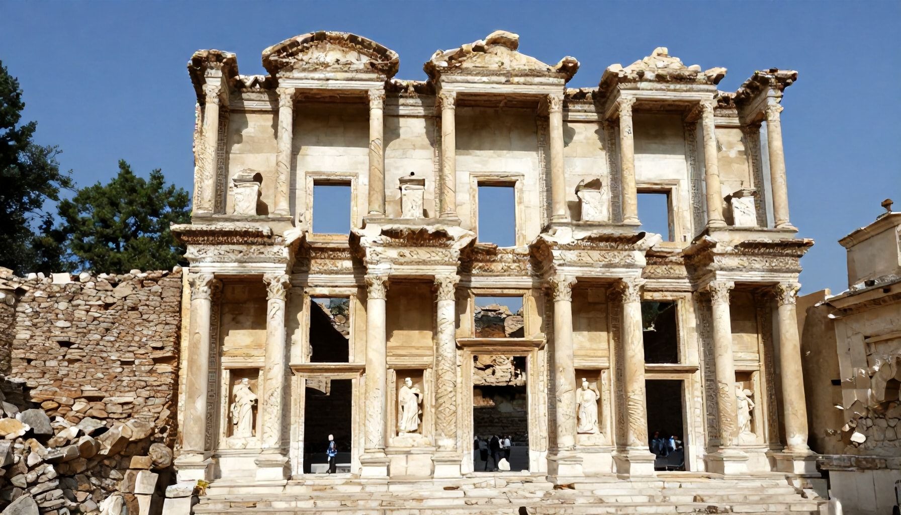 Efes'in En Güzel Anıtları: Tarihi Mirasın Gizli Güzellikleri