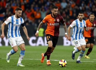 Galatasaray vs. Başakşehir: Takımların Performansını Karşılaştırın ve İddialı Maçın Anahtar Anları Keşfedin