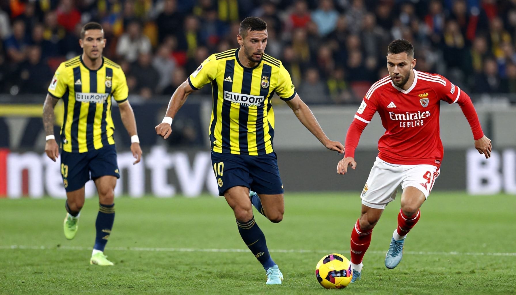 Why Fenerbahçe'nin Savunma Oyuncuları Benfica'ya Karşı Kıyaslandığında Avantajlı Olabilir*
